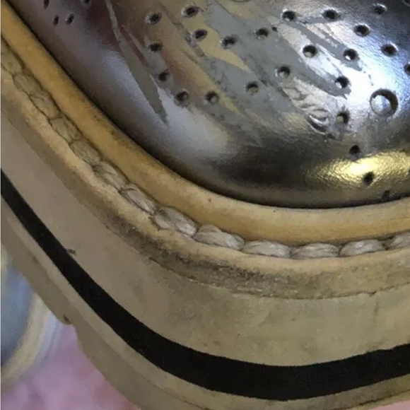 Prada - Picture 7 of 9